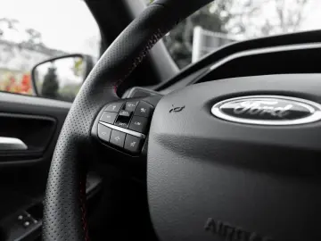 Kuga ST-Line 2.0 | AHK | ACC | RFK | NAVI | LED