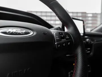Kuga ST-Line 2.0 | AHK | ACC | RFK | NAVI | LED