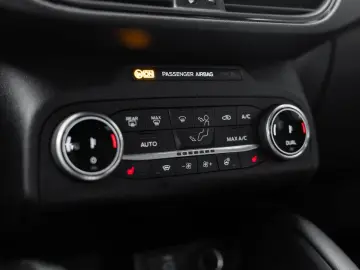 Kuga ST-Line 2.0 | AHK | ACC | RFK | NAVI | LED