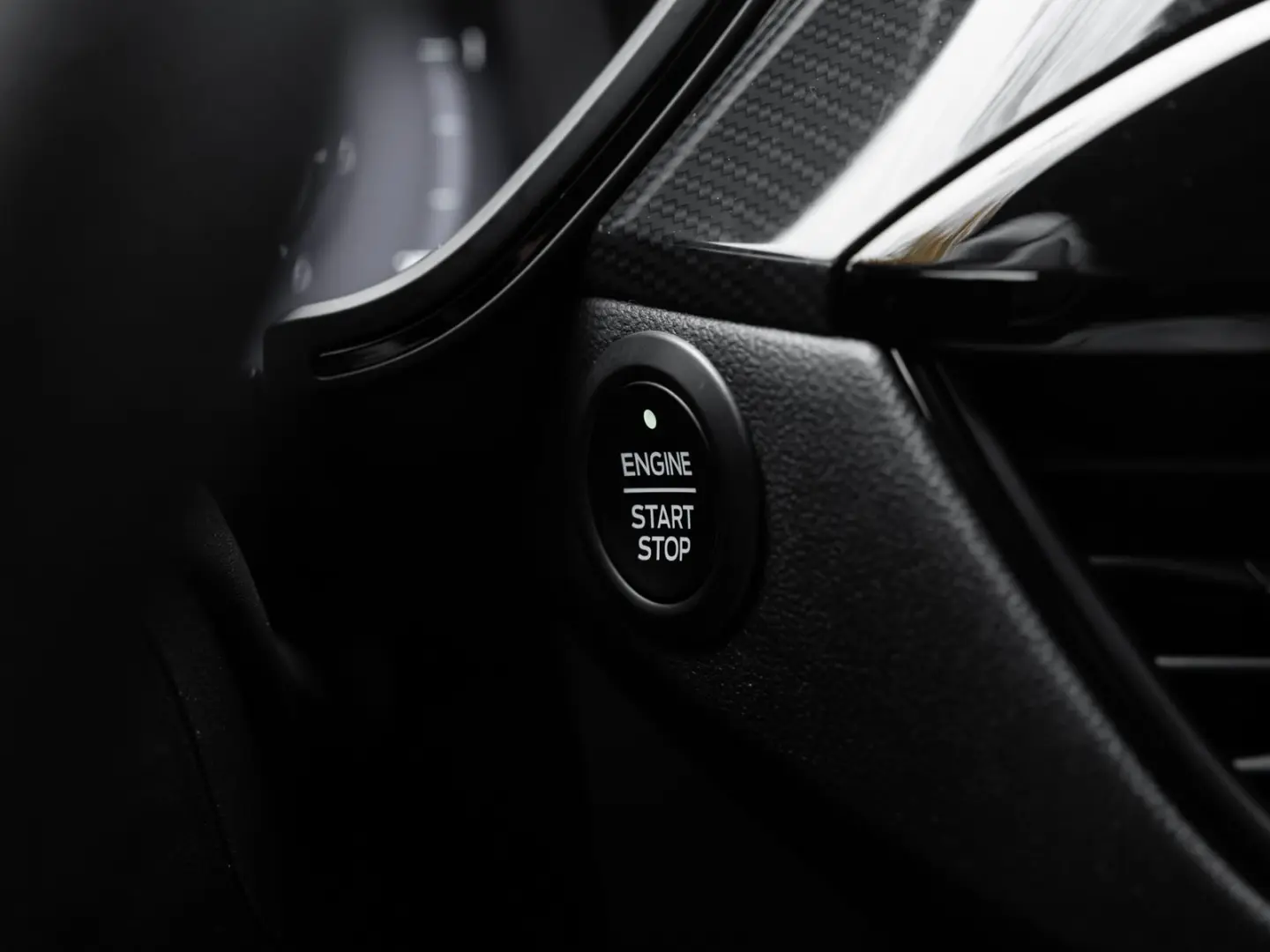 Kuga ST-Line 2.0 | AHK | ACC | RFK | NAVI | LED