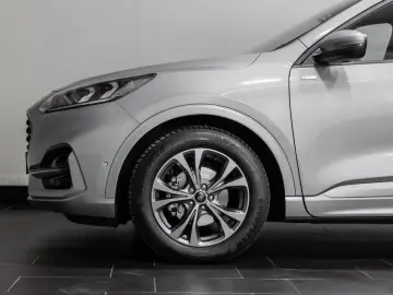 Kuga ST-Line 2.0 | ACC | RFK | NAVI | LED | WI-P