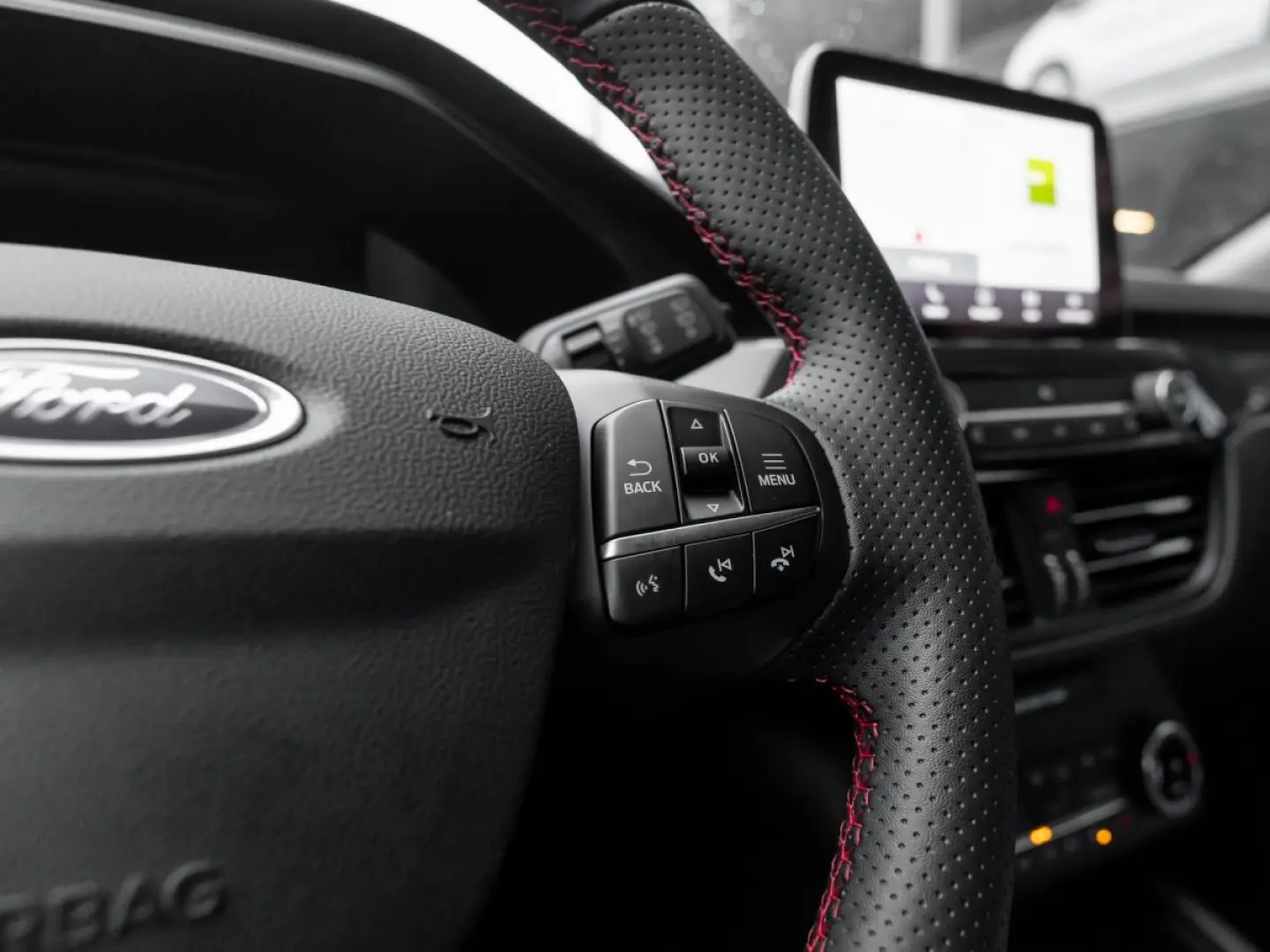 Kuga ST-Line 2.0 | ACC | RFK | NAVI | LED | WI-P