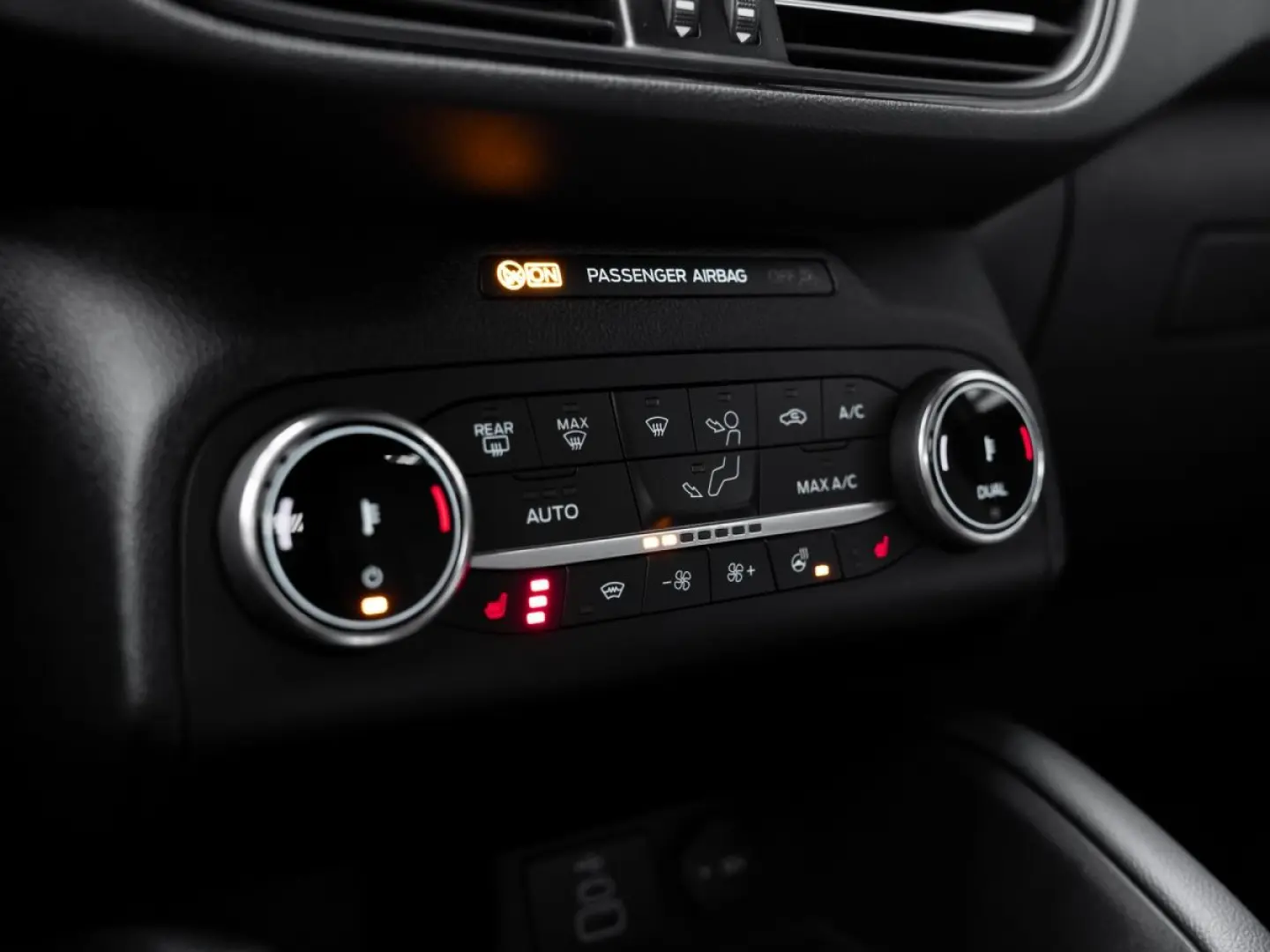 Kuga ST-Line 2.0 | ACC | RFK | NAVI | LED | WI-P