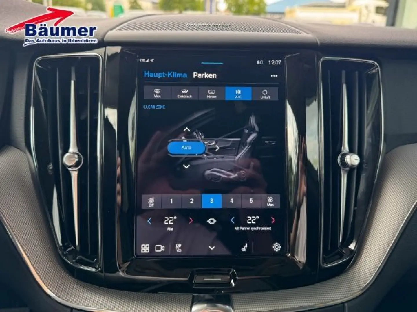 XC60 B4 AWD Mild-Hybrid Plus Dark +AHK +Memory