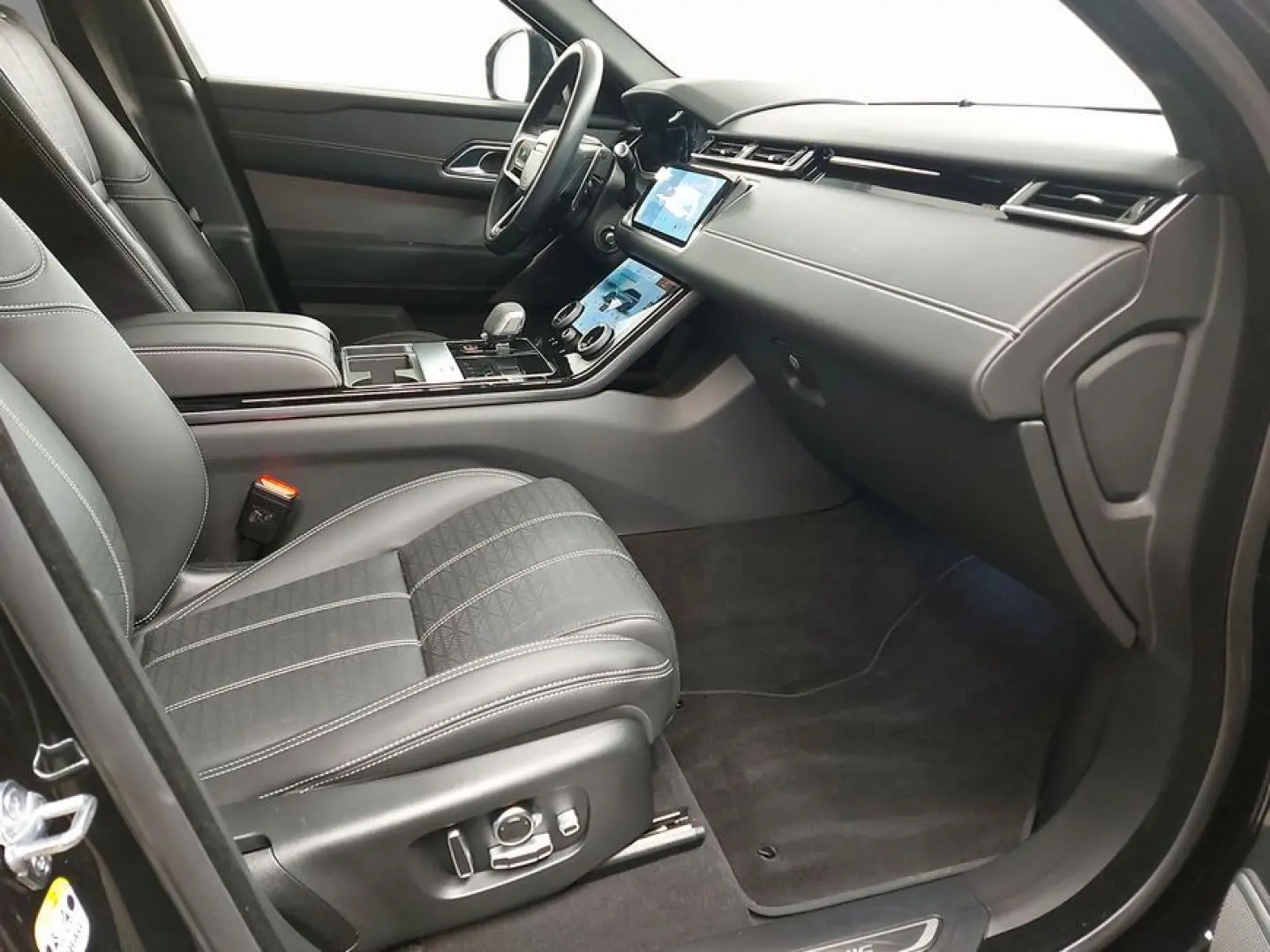 Range Rover Velar D300 R-Dynamic HSE