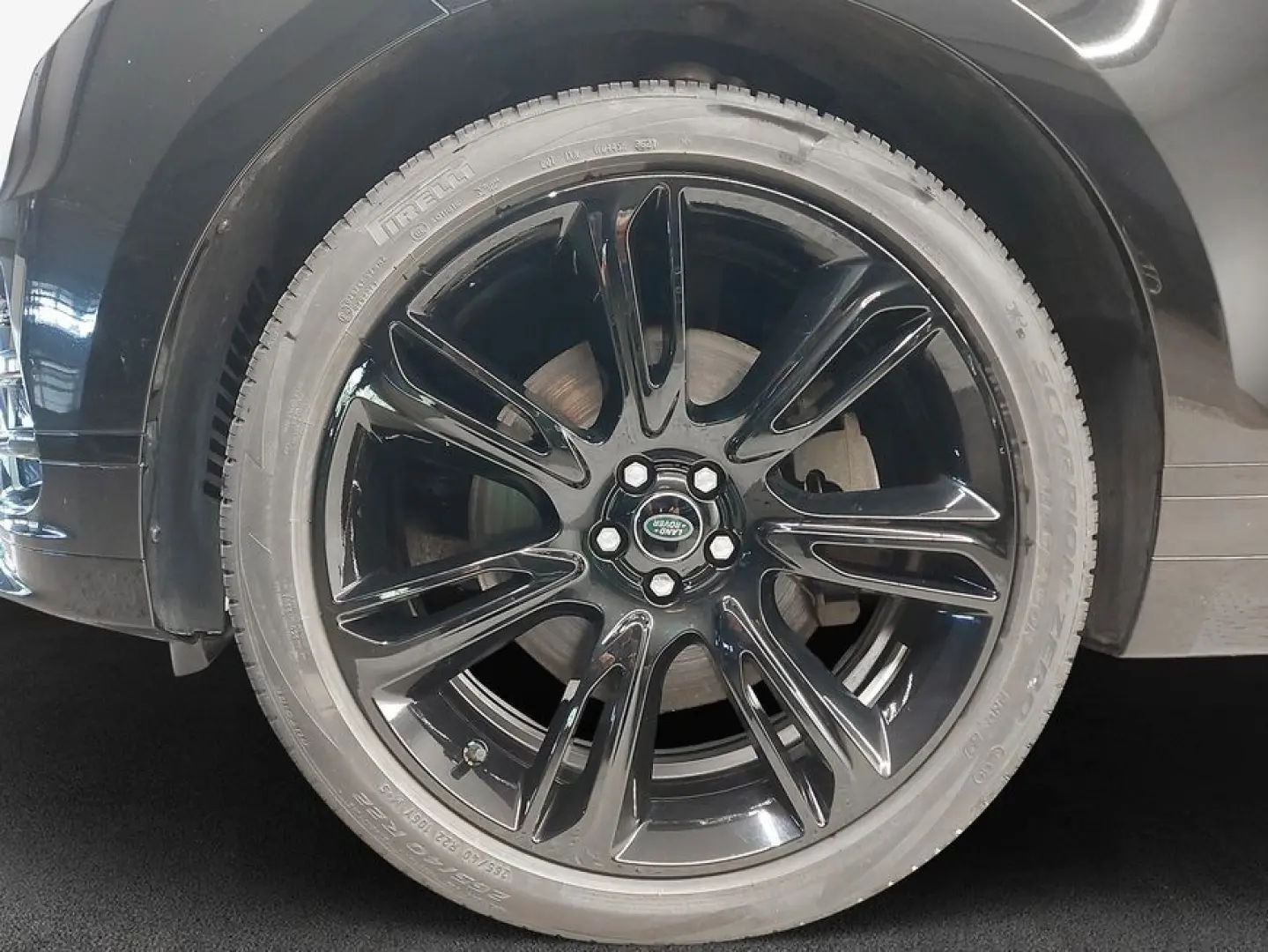 Range Rover Velar D300 R-Dynamic HSE
