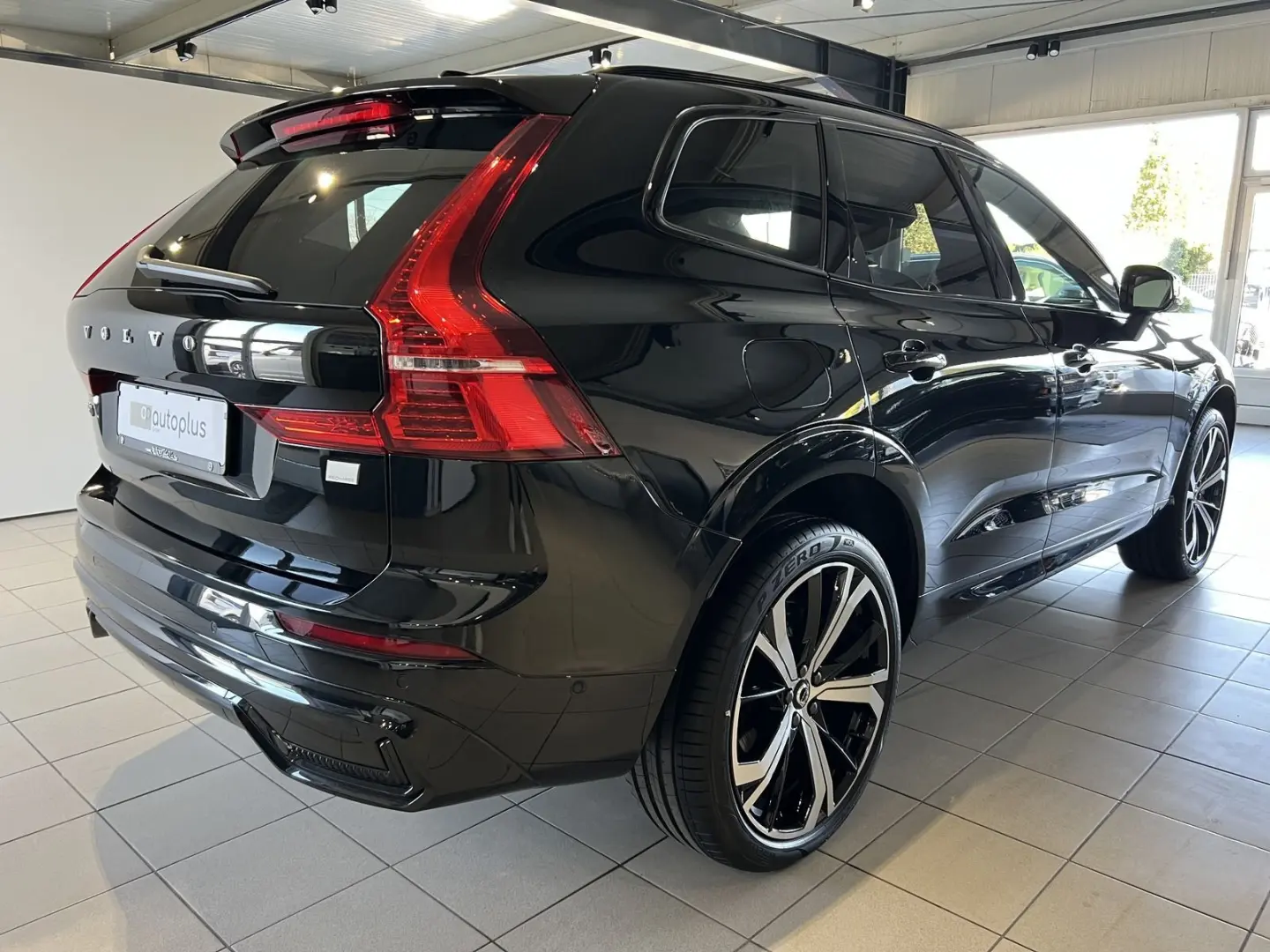 XC60 T8 Ultimate Dark Recharge AWD B&W Massage 360