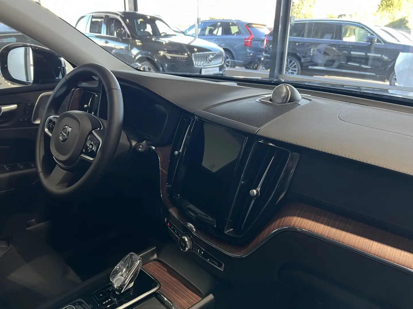 XC60 T8 Ultimate Dark Recharge AWD B&W Massage 360
