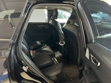 XC60 T8 Ultimate Dark Recharge AWD B&W Massage 360