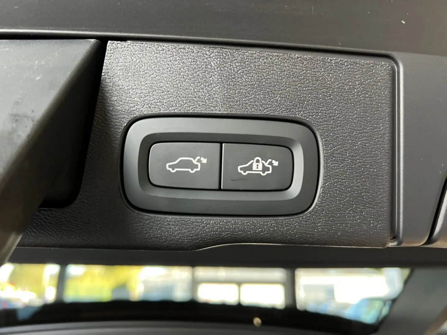 XC60 T8 Ultimate Dark Recharge AWD B&W Massage 360