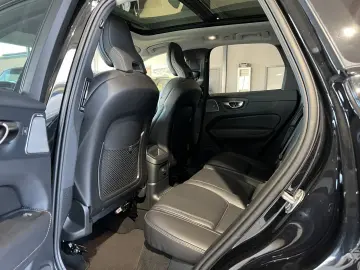 XC60 T8 Ultimate Dark Recharge AWD B&W Massage 360