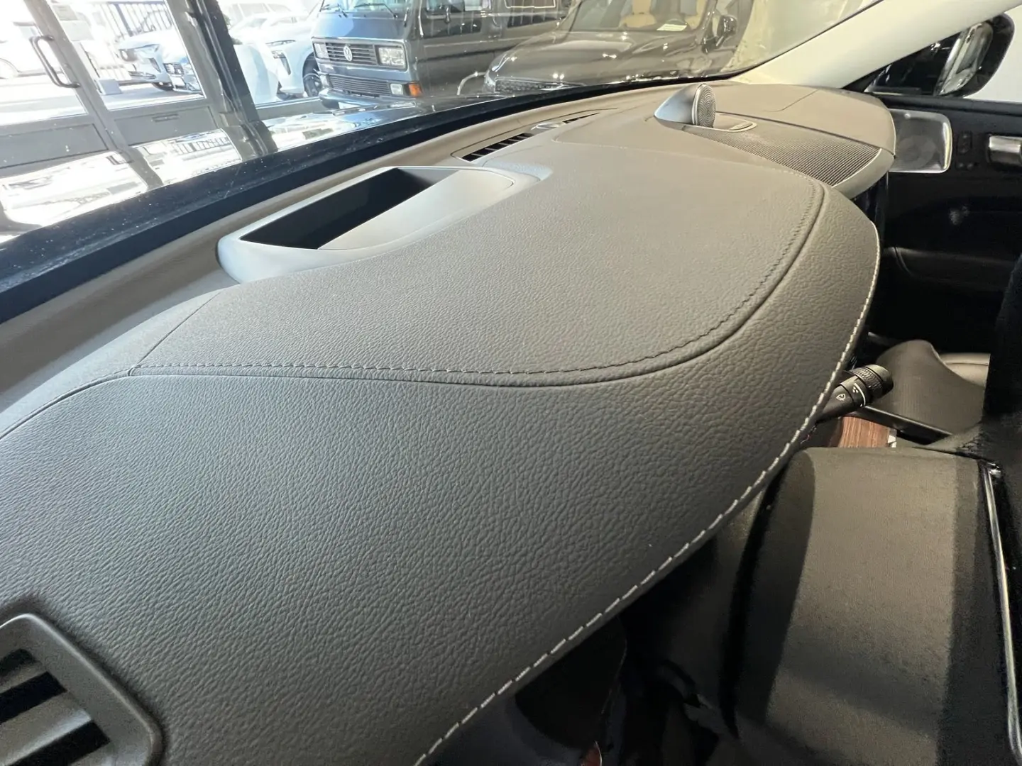 XC60 T8 Ultimate Dark Recharge AWD B&W Massage 360