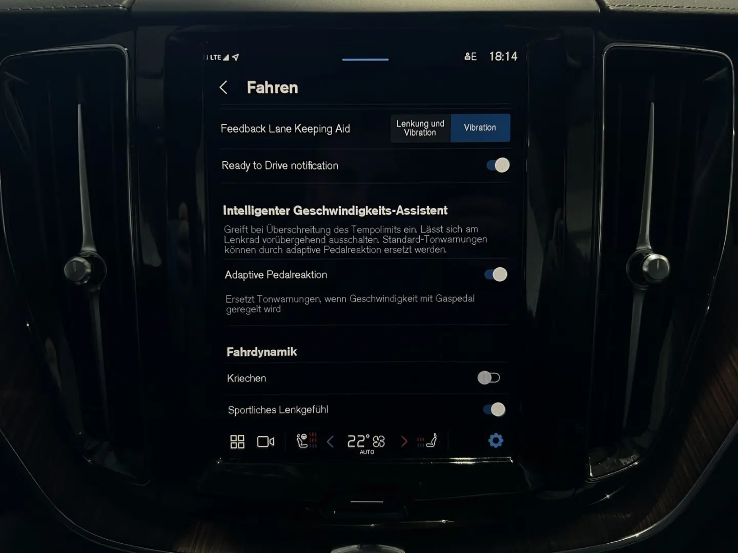 XC60 T8 Ultimate Dark Recharge AWD B&W Massage 360