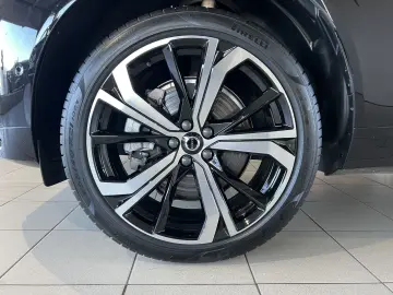 XC60 T8 Ultimate Dark Recharge AWD B&W Massage 360