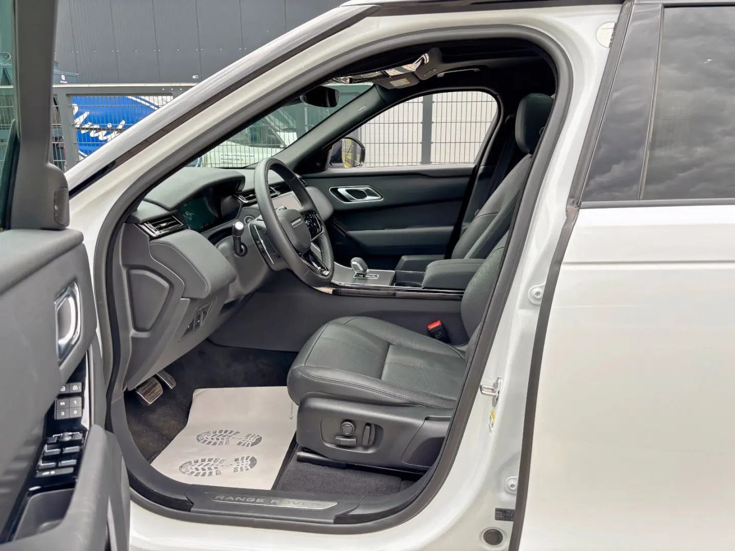 Range Rover Velar D300 DYNAMIC SE / AHK HUD LUFT