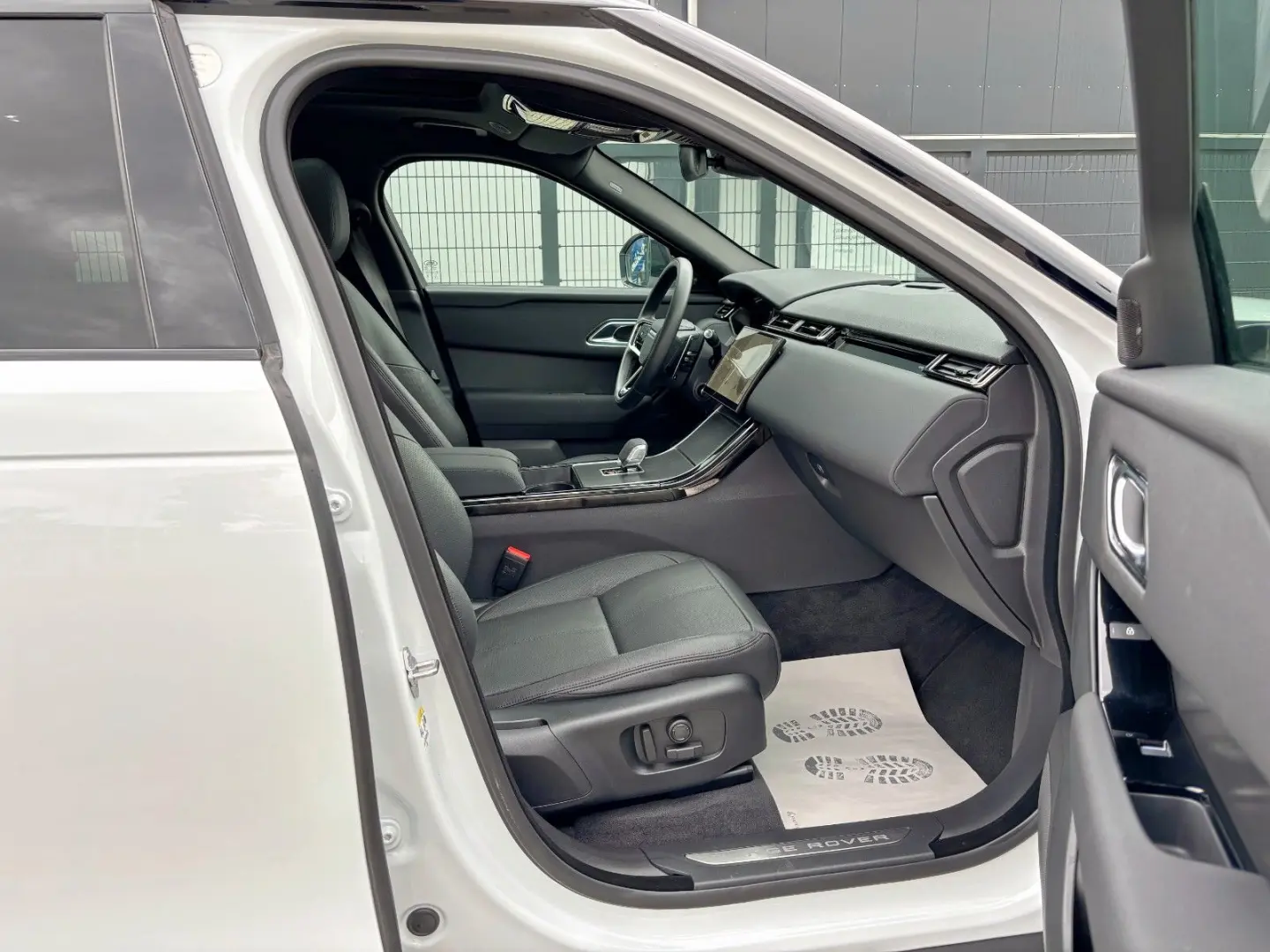Range Rover Velar D300 DYNAMIC SE / AHK HUD LUFT