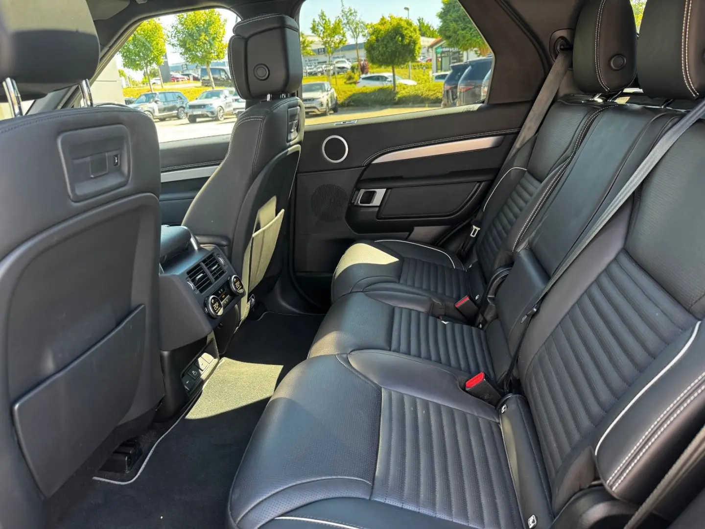 Discovery D250 AWD R-DYNAMIC HSE - AHK