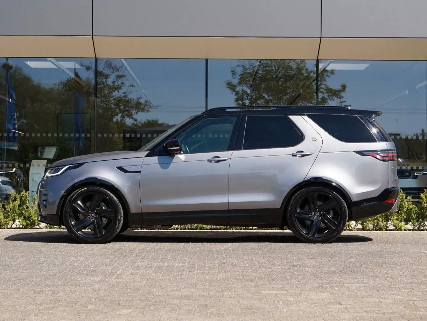 Discovery D250 AWD R-DYNAMIC HSE - AHK