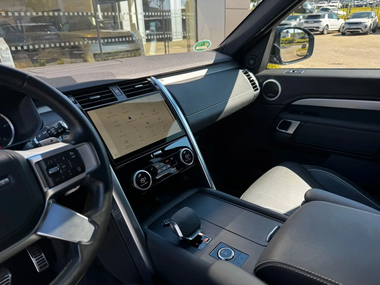 Discovery D250 AWD R-DYNAMIC HSE - AHK
