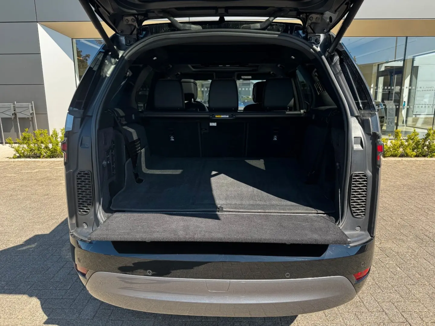 Discovery D250 AWD R-DYNAMIC HSE - AHK
