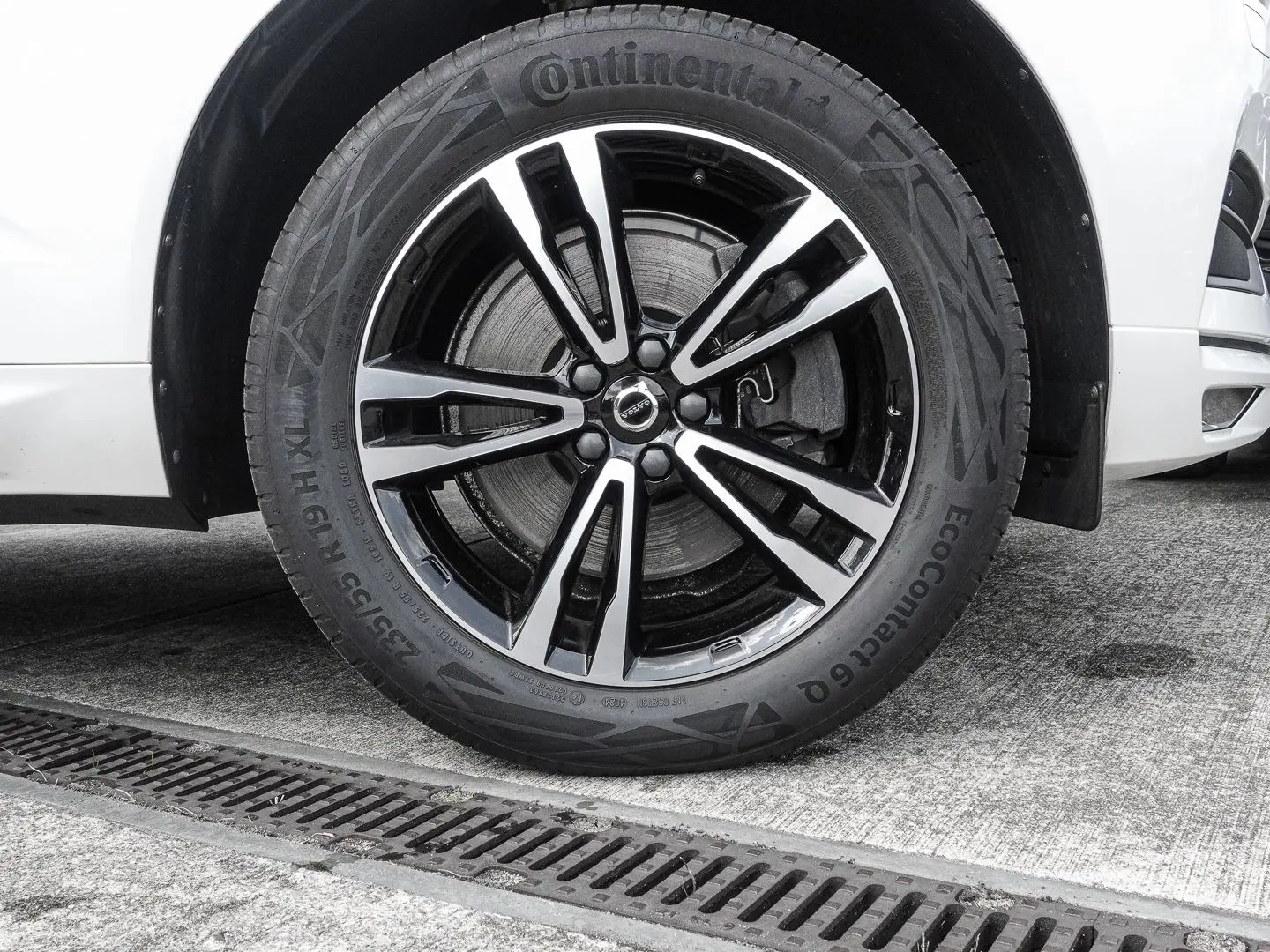 XC60 Momentum Pro AWD B4 Diesel EU6d StandHZG Na