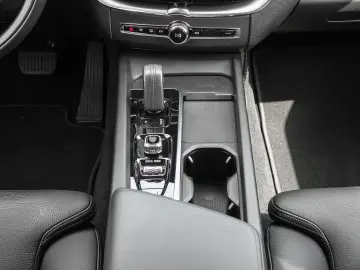 XC60 Momentum Pro AWD B4 Diesel EU6d StandHZG Na