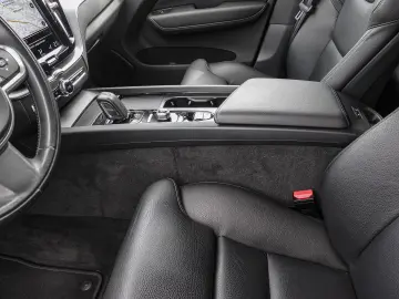 XC60 Momentum Pro AWD B4 Diesel EU6d StandHZG Na