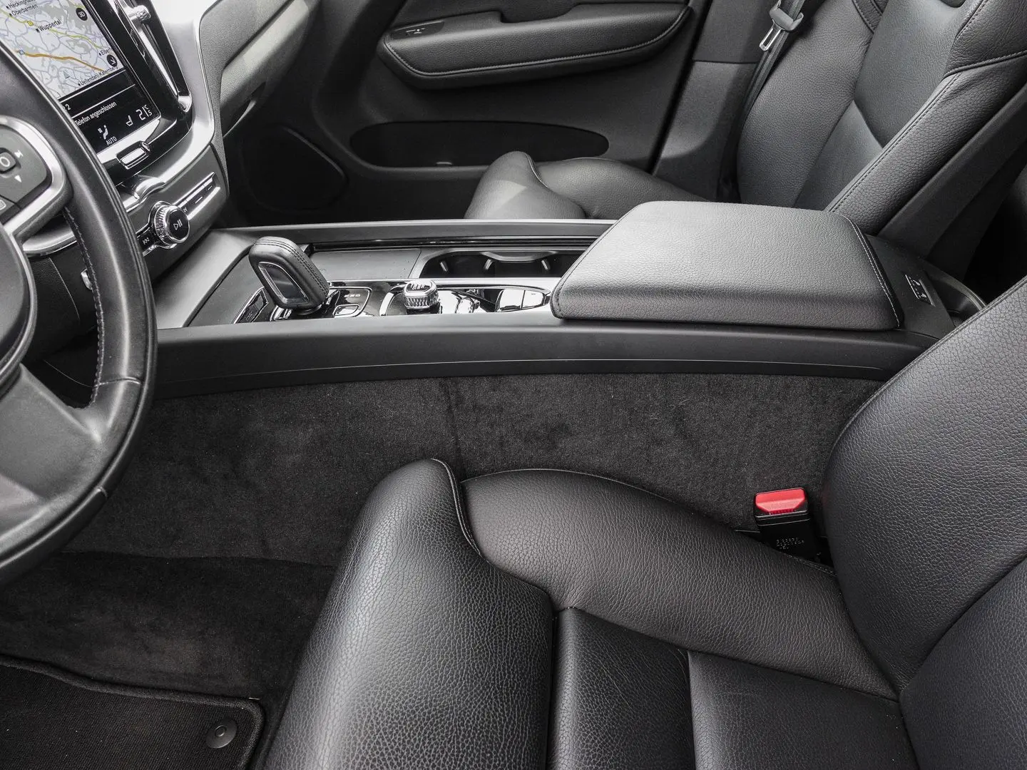 XC60 Momentum Pro AWD B4 Diesel EU6d StandHZG Na