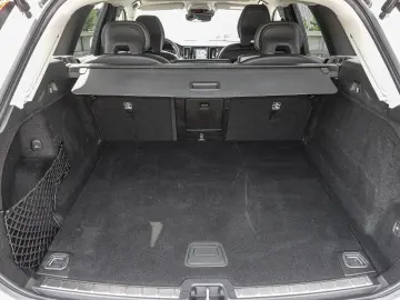 XC60 Momentum Pro AWD B4 Diesel EU6d StandHZG Na