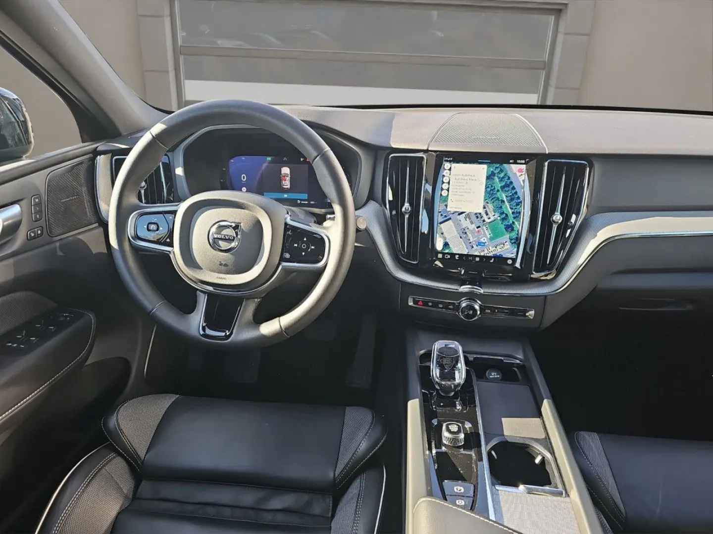 XC60 B5 B AWD Plus Dark  NAVI LED ACC LICHT