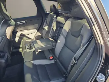 XC60 B5 B AWD Plus Dark  NAVI LED ACC LICHT
