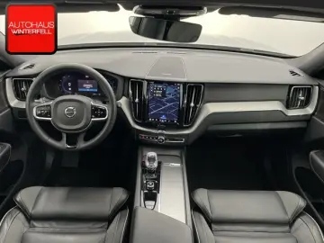 XC60 B4 AWD PLUS DARK PANO+AHK+MEMORY+H&K+LED+