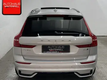 XC60 B4 AWD PLUS DARK PANO+AHK+MEMORY+H&K+LED+