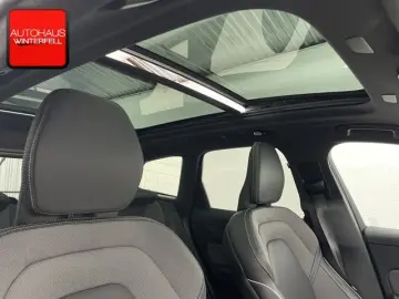 XC60 B4 AWD PLUS DARK PANO+AHK+MEMORY+H&K+LED+