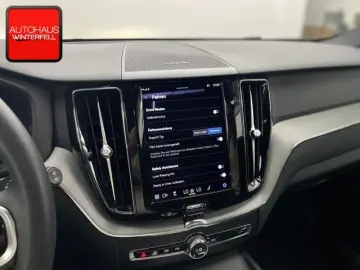 XC60 B4 AWD PLUS DARK PANO+AHK+MEMORY+H&K+LED+