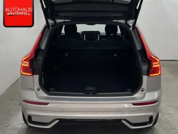 XC60 B4 AWD PLUS DARK PANO+AHK+MEMORY+H&K+LED+