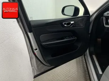 XC60 B4 AWD PLUS DARK PANO+AHK+MEMORY+H&K+LED+