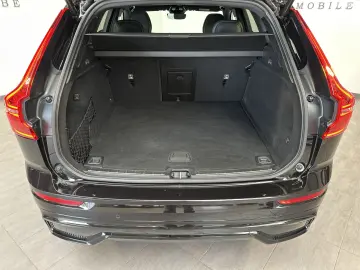 XC60 B4 D AWD Plus Dark NAV+LED+PANORAMA+AHK+H&K