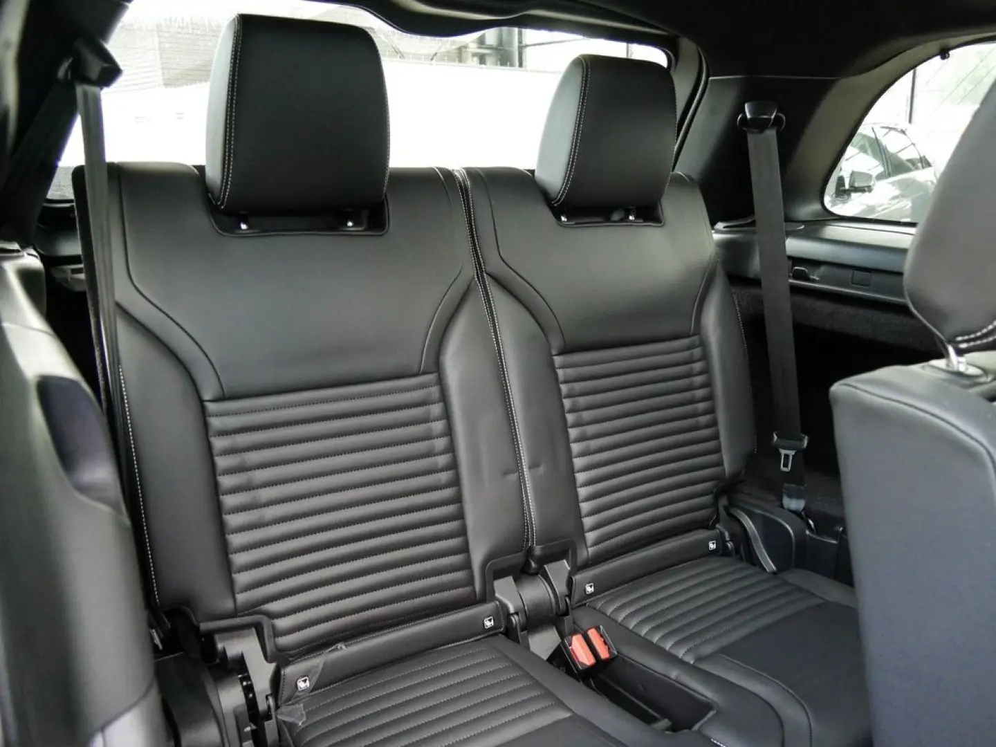 Discovery D250 AWD Dynamic SE |LED|PANO|KEYL|AHK