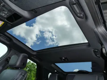 Discovery D250 AWD Dynamic SE |LED|PANO|KEYL|AHK