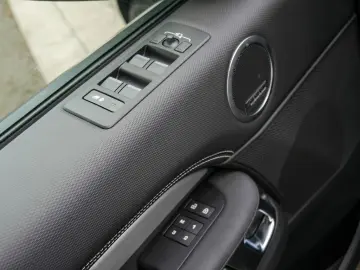 Discovery D250 AWD Dynamic SE |LED|PANO|KEYL|AHK