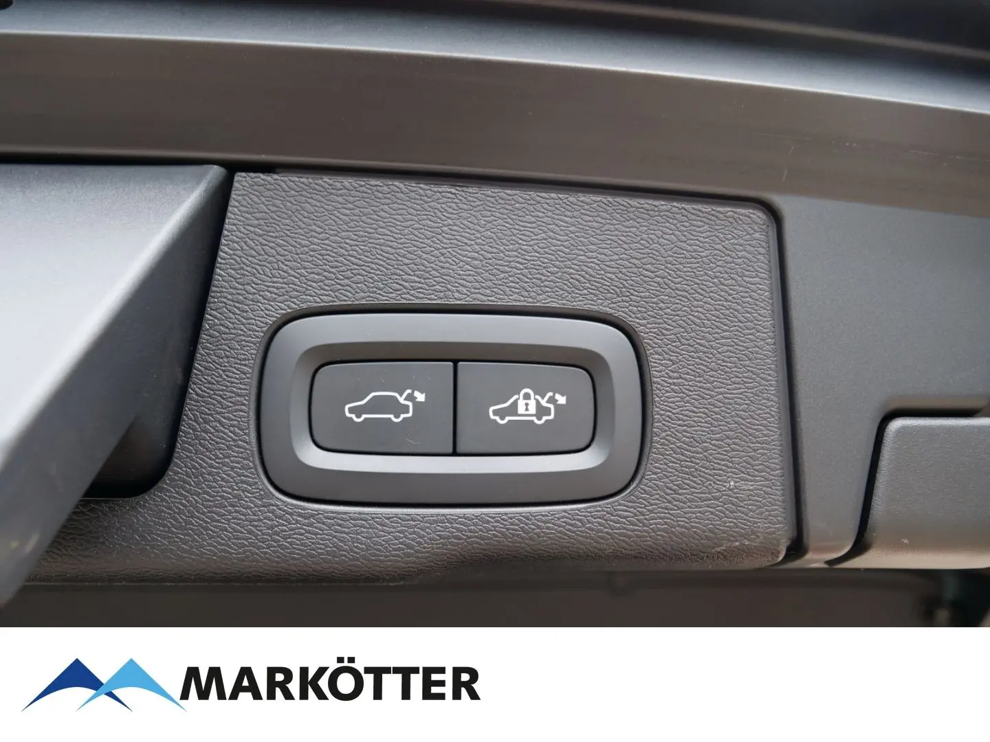 XC60 B4 AWD Plus Dark STHZ/ACC/BLIS/Google/CAM