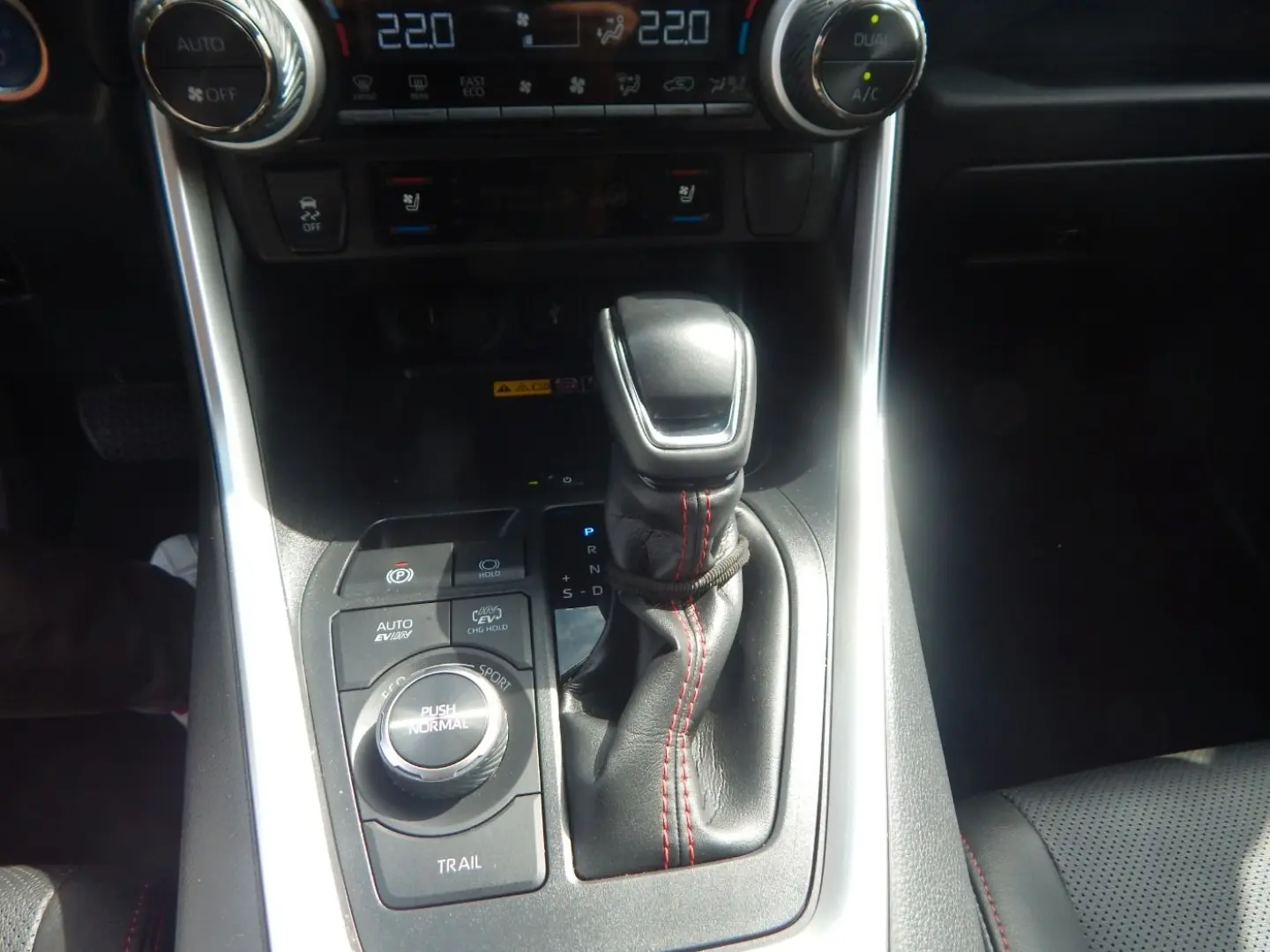RAV4 2.5 Plug in SHZ+2xKlima+360+4xSHZ+Kam.Leder