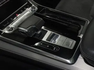 Q8 50 TDI quattro 3x S LINE ASSIST AHK BuO ST.HE