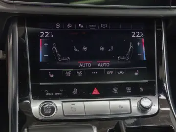Q8 50 TDI quattro 3x S LINE ASSIST AHK BuO ST.HE