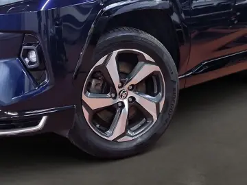 RAV4 Plug-in Hybrid 4x4 + Technik Paket