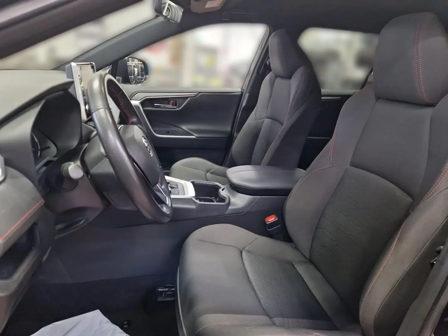 RAV4 Plug-in Hybrid 4x4 + Technik Paket