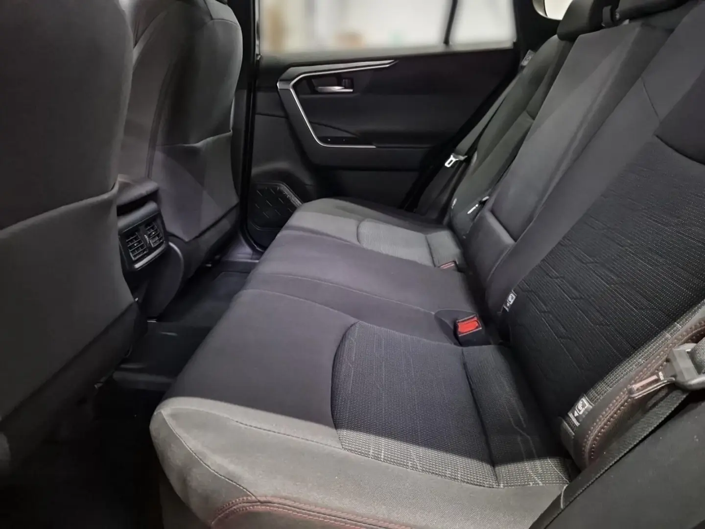 RAV4 Plug-in Hybrid 4x4 + Technik Paket