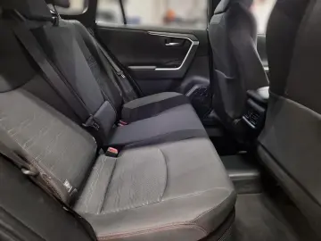 RAV4 Plug-in Hybrid 4x4 + Technik Paket