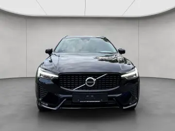 XC60 B4 D AWD Plus Dark LED, Navi